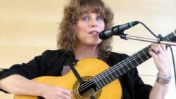 "Шла Россия темным лесом": Час Нателлы Болтянской. "Шла Россия темным лесом": Час Нателлы Болтянской.