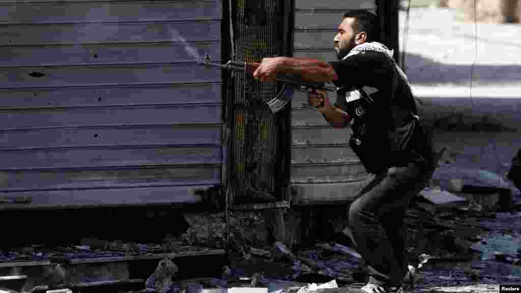 Sirija - Aleppo, 15. august 2012. Foto: Reuters / Goran Tomašević 