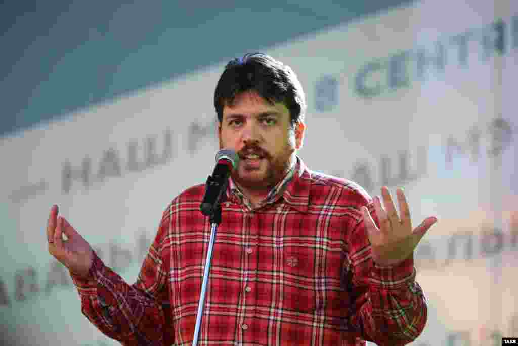 Алексей Навальныясул рищиязул штабалъул бетΙер Леонид Волков