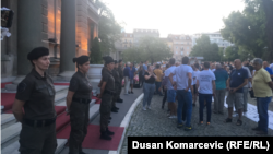 Pripadnice jedinice Kobre su obezbeđivale zgradu Predsedništva Srbije