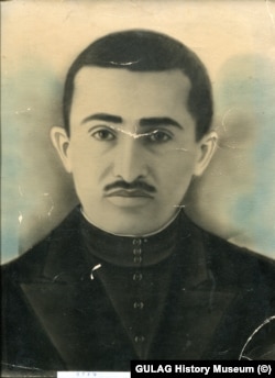 აიუბ კოძოევი, ისა კოძოევის მამა