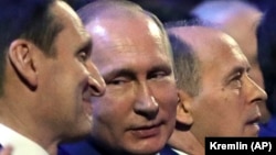 Сергей Нарышкин (СВР), Владимир Путин (президент РФ), Александр Бортников (ФСБ).