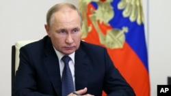 17 მარტს ჰააგის სისხლის სამართლის საერთაშორისო სასამართლომ რუსეთის პრეზიდენტის,  ვლადიმირ პუტინის დაკავების ორდერი გასცა 