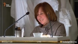 Я не впевнена, що дописала історію «червоної людини» – Алексієвич Я не впевнена, що дописала історію «червоної людини» – Алексієвич