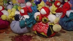 «Кубишки»-обереги для бійців створюють на Чернігівщині (відео) «Кубишки»-обереги для бійців створюють на Чернігівщині (відео)