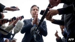 وزیر خارجه آمریکا میگوید نزدیک شدن اسرائیل و کشورهای عربی نیز راهی برای منزوی کردن ایران و گروههای نیابتی آن است