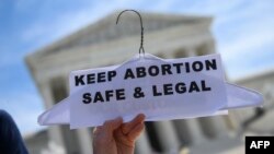 Protest ispred Vrhovnog suda SAD za legalizaciju abortusa