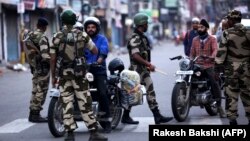 Sigurnosne službe na ulicama Džamua