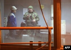 Боевики «ДНР» на Юзовском заводе, март 2017 года