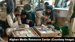 ომის გადაღების გარდა, ფოტოგრაფები ყოველდღიურ ცხოვრებასაც აღბეჭდავდნენ ფირზე.