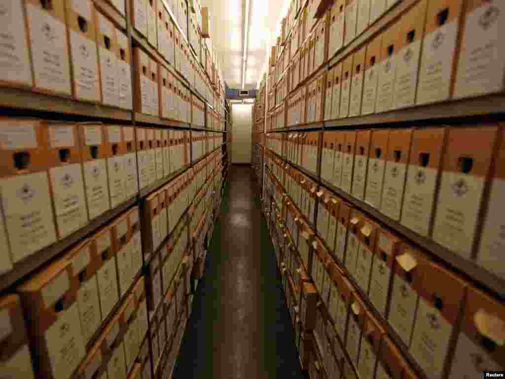 Fotograf Reutersa Damir Šagolj dobio je ekskluzivni pristup pritvorskoj jedinici Haškog tribunala.