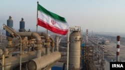 Pogled na iransku rafineriju nafte (fotoarhiva)