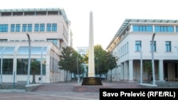 Podgorica bi uskoro mogla dobiti spomenik visok 10 metara, djelo poznatog crnogorsko - hrvatskog slikara i književnika Dimitrija Popovića. Foto: Izgled spomenika, kompjuterska animacija