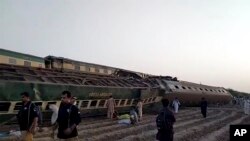 Представник залізниці повідомив Радіо Свобода, що за фактом інциденту у провінції Сінд почали розслідування