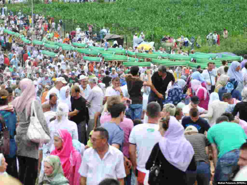 Srebrenica, 11.07.2011. Foto: RSE / Midhat Poturović