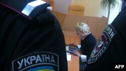 Юлія Тимошенко під час судового засідання в Києві, 27 липня 2011 року