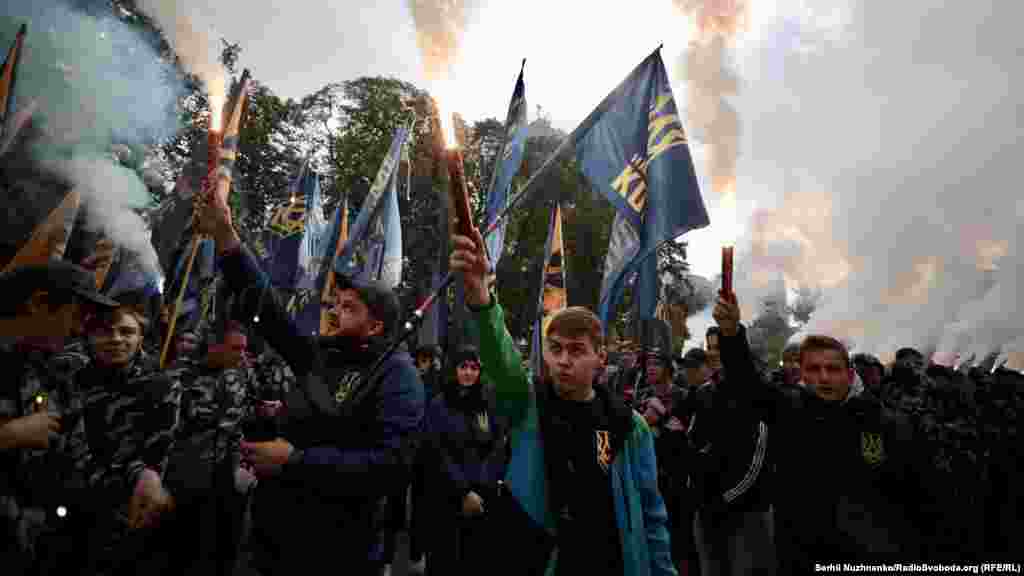 Акція активістів «Нацкорпусу» на підтримку іноземців-ветеранів АТО біля Верховної Ради України. Київ, 2 жовтня 2018 року ПЕРЕГЛЯНЬТЕ ВІДЕО