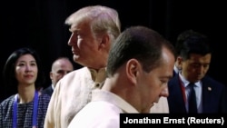 Дональд Трамп и Дмитрий Медведев в Маниле, 12 ноября 2017 года