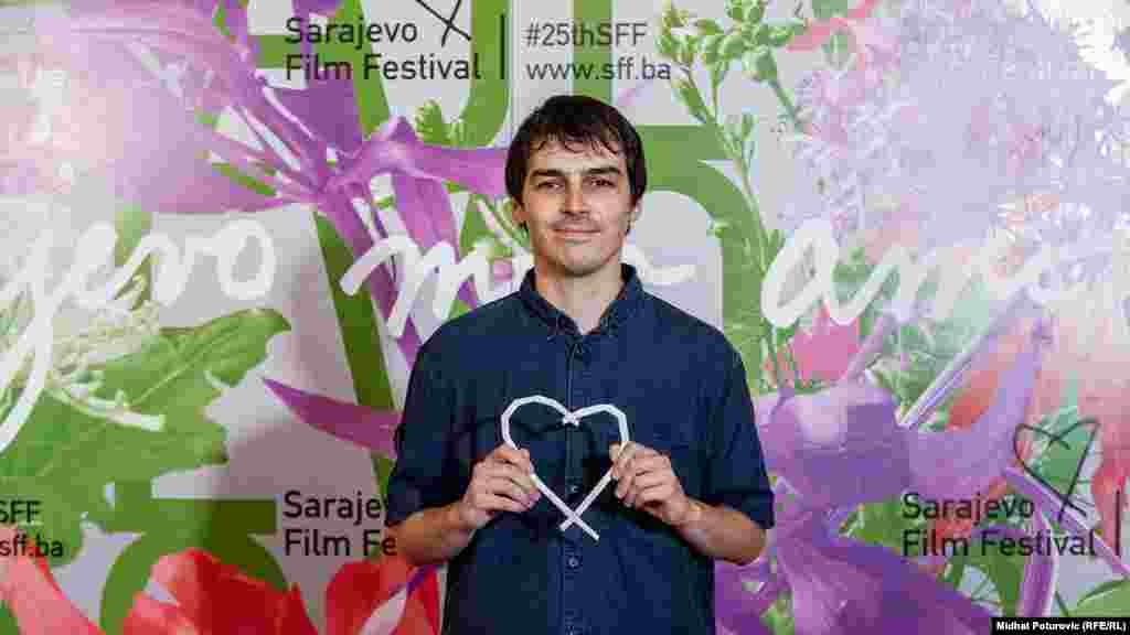 U konkurenciji za najbolji kratki film "Srce Sarajeva" osvojio je film "Posljednja slika o ocu" (Hrvatska, Srbija, Grčka) režisera Stefana Ðorđevića.