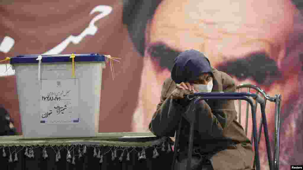 Iran - Parlamentarni izbori u Teheranu, 2. mart 2012. Foto: Reuters