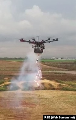 Prikaz drona sa suzavcem koji je dostupan na sajtu izraelske kompanije Ispra.