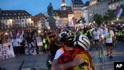 Doček studenata biciklista iz Srbije u Strazburu, 15. aprila 2025.