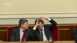 Мовний закон: хто й чому затягує розгляд у парламенті? (відео) Мовний закон: хто й чому затягує розгляд у парламенті? (відео)