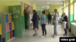 Sa jednog biačkog mesta u Beogradu održanih 21. juna 2020. Te izbore obeležio je i bojkot većeg dela opozicionih snaga, te trijumf partija oko stranke predsednika države Aleksandra Vučića kojie su dobile većinu od 180, od ukupno 250 poslanika u Skupštini Srbije.