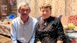 Умутбай Давлетбердин с женой. Архивное фото