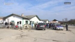 Aktivisti izbavili vijetnamskog radnika iz kineske fabrike u Zrenjaninu Aktivisti izbavili vijetnamskog radnika iz kineske fabrike u Zrenjaninu