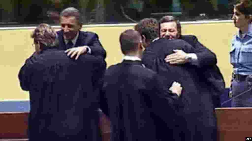 Haški tribunal oslobodio je hrvatske generale, Antu Gotovinu i Mladena Markača, svih optužbi, 16. novembar 2012.