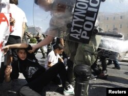 Protesti u Grčkoj zbog vladinih mera štednje, Atina, oktobar 2011.