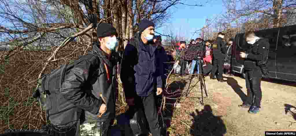 Čekanje na red za mesto u autobusu. "Lipa" će od ovog utorka biti ispraženjena. 