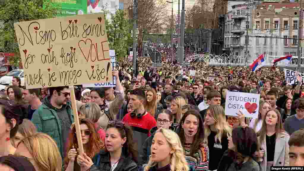Nekoliko hiljada studenata i građana okupilo se kako bi zajedno obeležili Dan studenata u Srbiji.