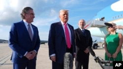 აშშ-ის პრეზიდენტი დონალდ ტრამპი ენდრიუსის ავიაბაზაზე. 2025 წლის 15 ივლისი