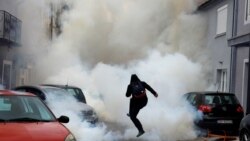 Vikend ustoličenje očima Cetinjana: Sukobi i suzavac Vikend ustoličenje očima Cetinjana: Sukobi i suzavac