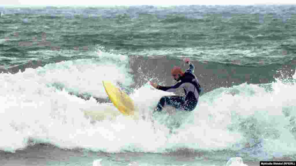 У змаганнях взяли участь близько 40 спортсменів у трьох категоріях, а також «любителі»