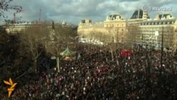 У Парижі відбувається Марш єдності в пам’ять жертв тероризму У Парижі відбувається Марш єдності в пам’ять жертв тероризму