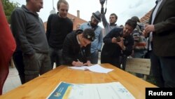 Pola miliona ljudi želi liberlendski "pasoš", 1. maj 2015.