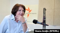 Vesna Rakić Vodinelić u beogradskom studiju RSE