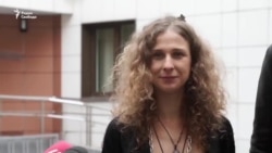 "Эмигрировать не собираюсь!" "Эмигрировать не собираюсь!"