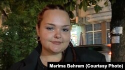 "Bilo je problematično, roditelji su morali posuditi dio novca, ali smo nekako uspjeli", kaže buduća studentica Merima Behrem.