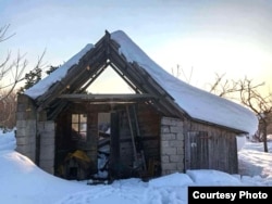 დათოვლილი შენობა გურიაში