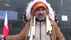 Поляк у Сумах оголосив голодування, аби зустрітися з донькою (відео) Поляк у Сумах оголосив голодування, аби зустрітися з донькою (відео)