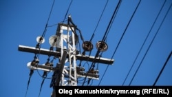 У ДСНС повідомили про пошкодження ліній електропередач через негоду