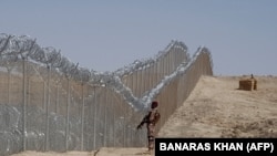 په بلوچستان کې پر ډيورنډ کرښه د پاکستان اغزن تار