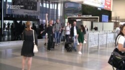 First Ukrainian Passengers Without Visas Arrive At Prague Airport