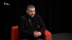 Кіборг Турчак про «троєщинські принципи», героїв ДАПу і зелений рушник «Рахмана» (відео) Кіборг Турчак про «троєщинські принципи», героїв ДАПу і зелений рушник «Рахмана» (відео)