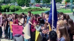 Performans u Sarajevu: Kako zaustaviti odlazak mladih