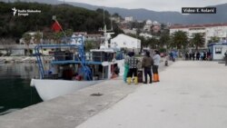 Migranti uplovili u Herceg Novi Migranti uplovili u Herceg Novi
